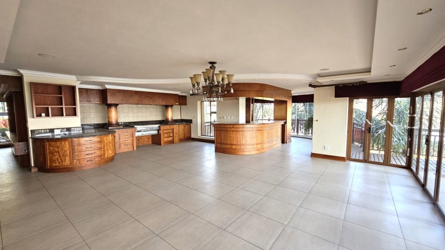 5 Bedroom Property for Sale in Birdwood Estate North West